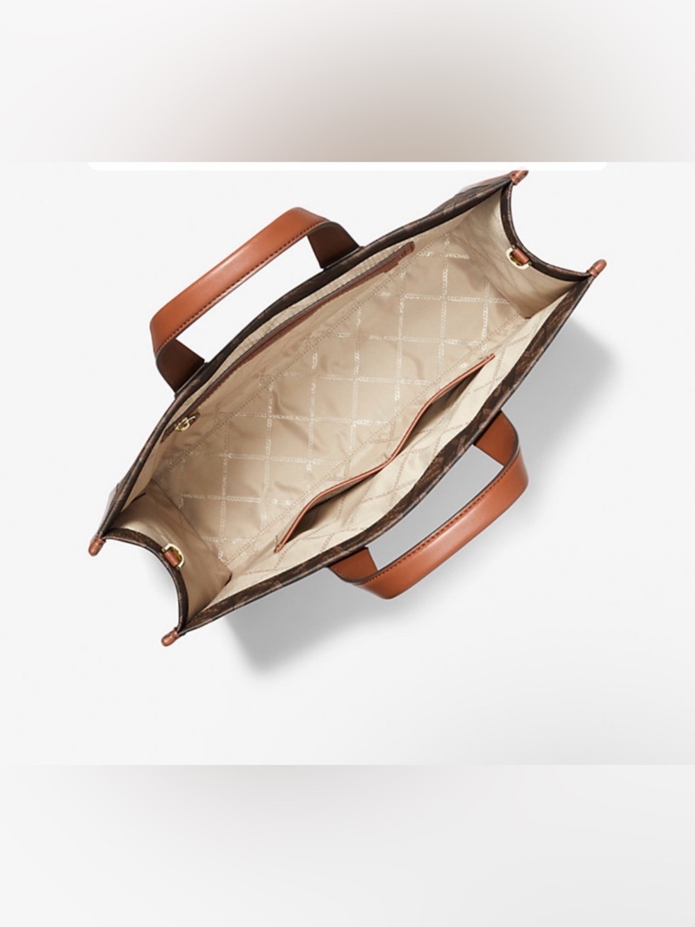 Gigi Large Empire Signature Logo Tote Bag - Picture 2 of 9